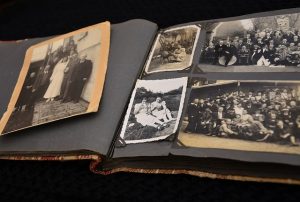 organize your memoirs, old photo album